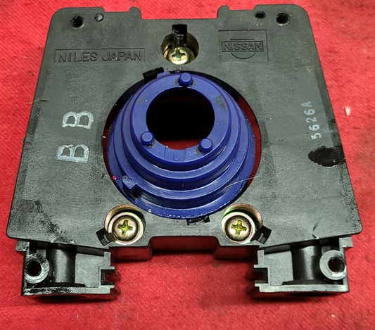 1996 Nissan Maxima SE Combo Wiper Switch Steering Column Center Bracket