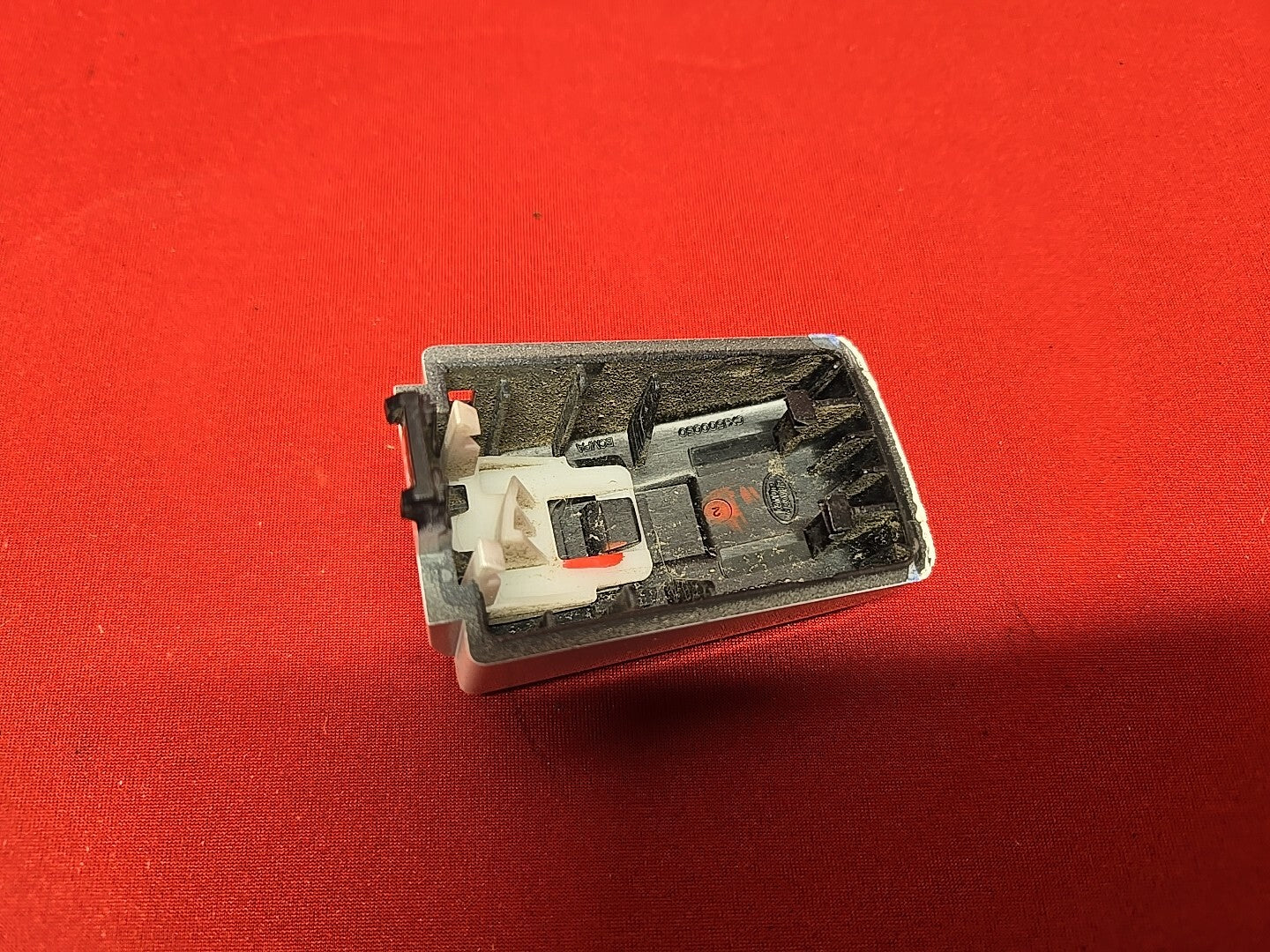 2010 - 2016 Land Rover LEFT DRIVER Door Handle Lock Cap LRC687 FUJI WHITE