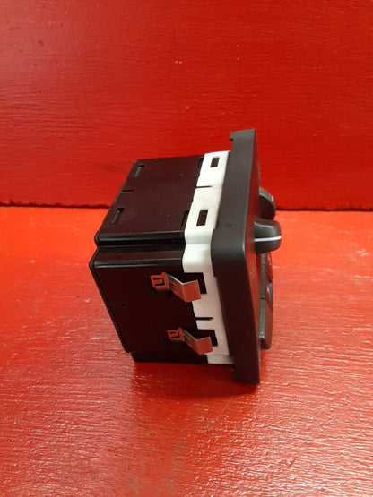 2004 Volvo S40 Headlight Switch W/ Fog 30669733