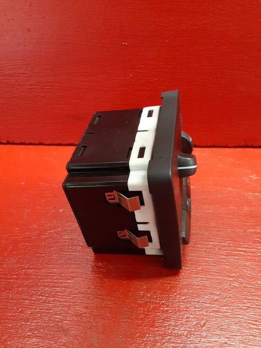 2004 Volvo S40 Headlight Switch W/ Fog 30669733
