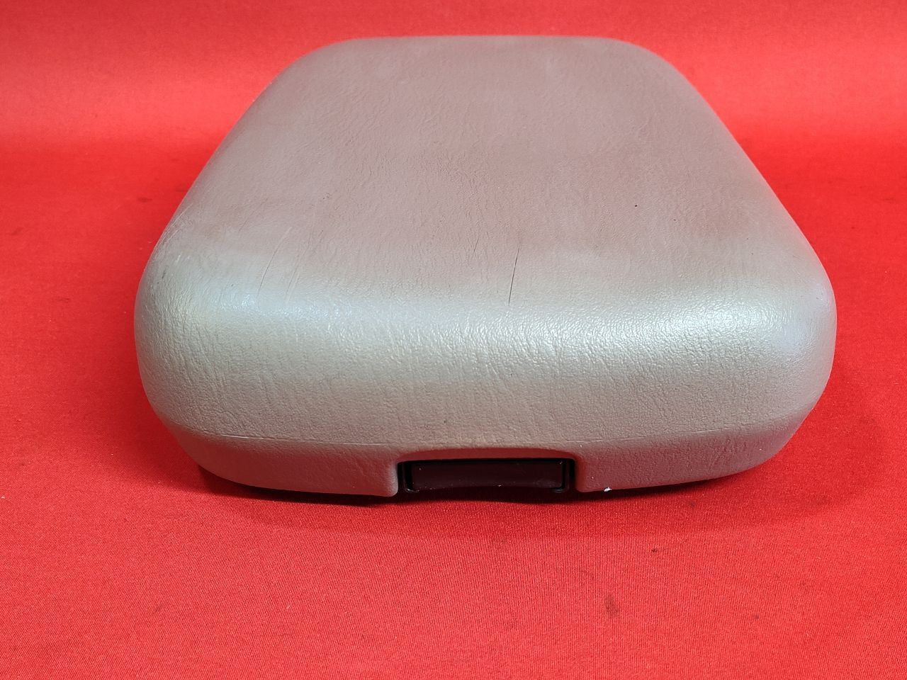 2001-2004 Jeep Grand Cherokee WJ Center Console Arm Rest Lid Beige / Taupe