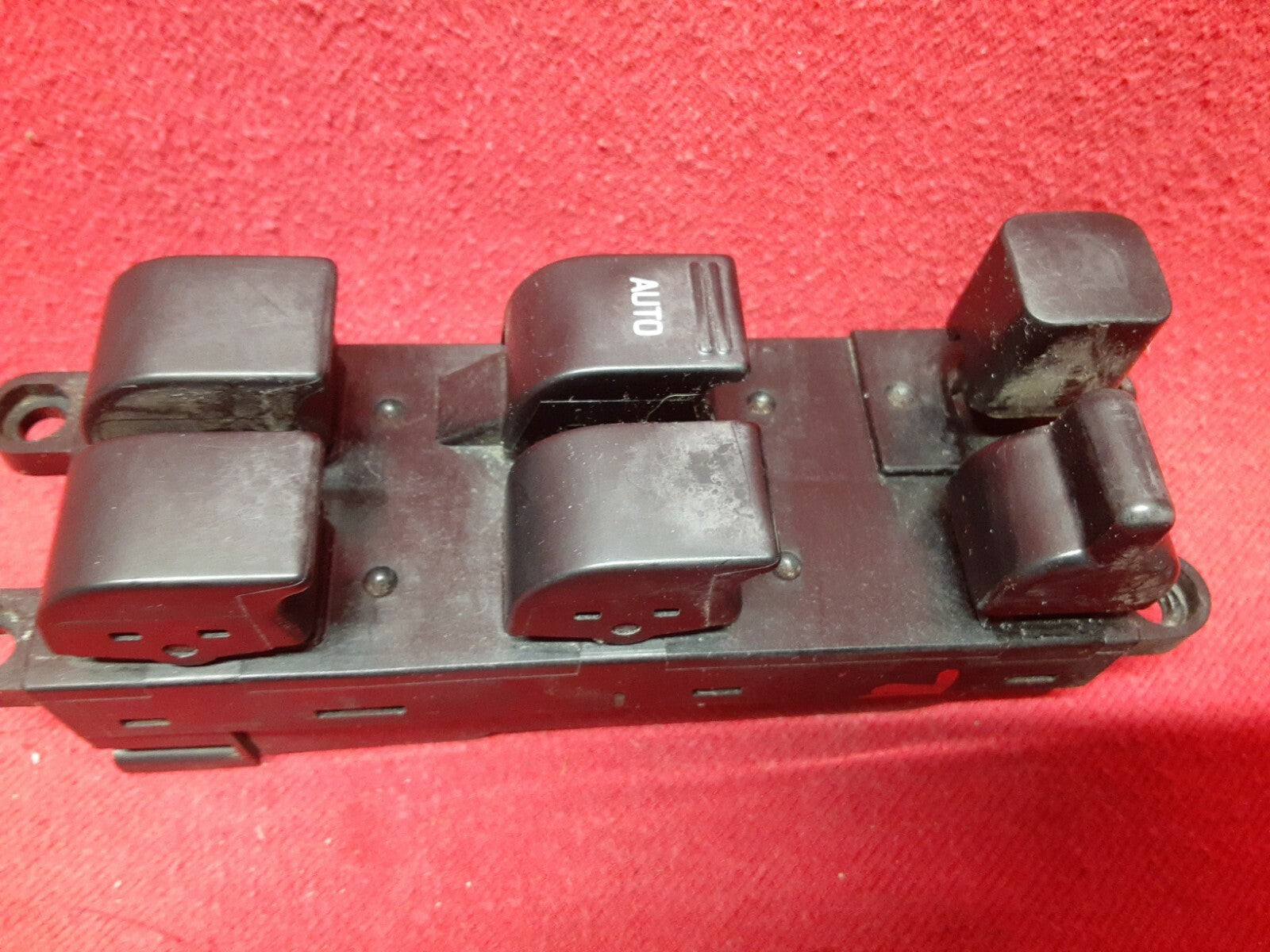 1998 - 2004 Nissan Front DRIVER LEFT Master Window Lock Switch 25401-9E000