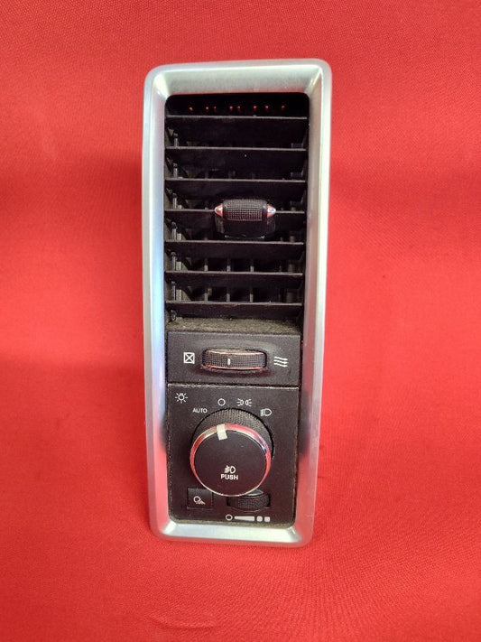 2013-2020 Dodge Ram Pickup LEFT DRIVER OUTER Dash Air Vent w/ Bezel