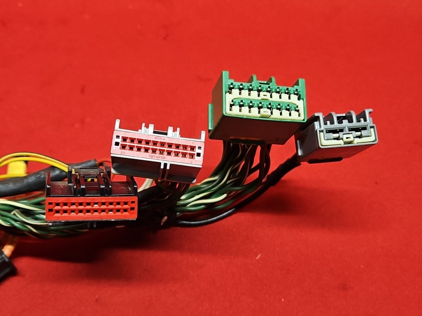 2005 -2011 Land Rover Range Rover Sport / LR3 /LR4 Radion Amplifier Pigtails