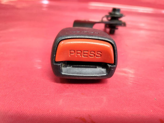 2009-2011 Honda Pilot 2ND SECOND Row CENTER-Right Seat Belt Buckle Tongue