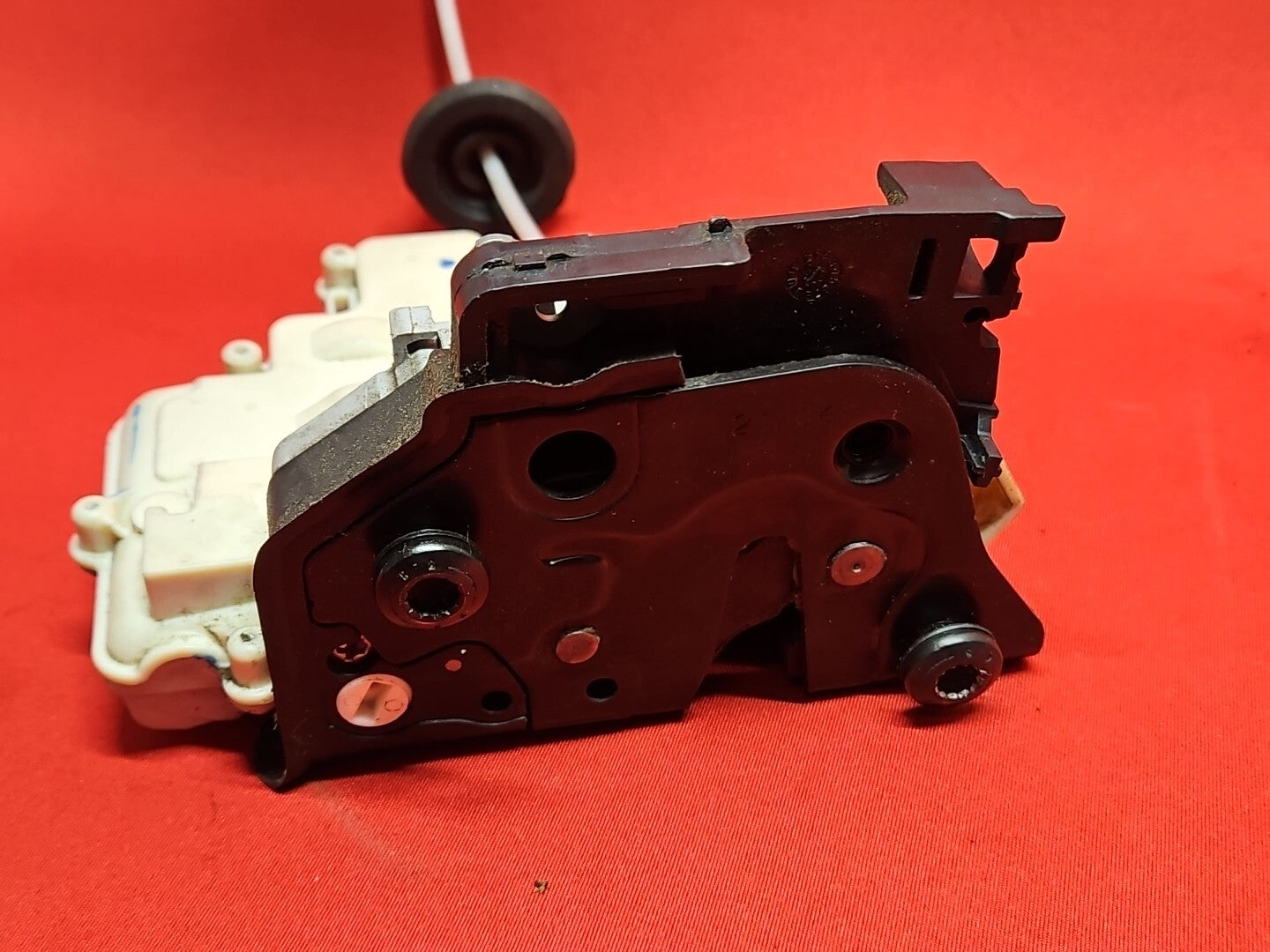 2007 - 2015 Audi Q7 Right Rear Passenger Door Latch Lock Actuator 3C4-839-016-D