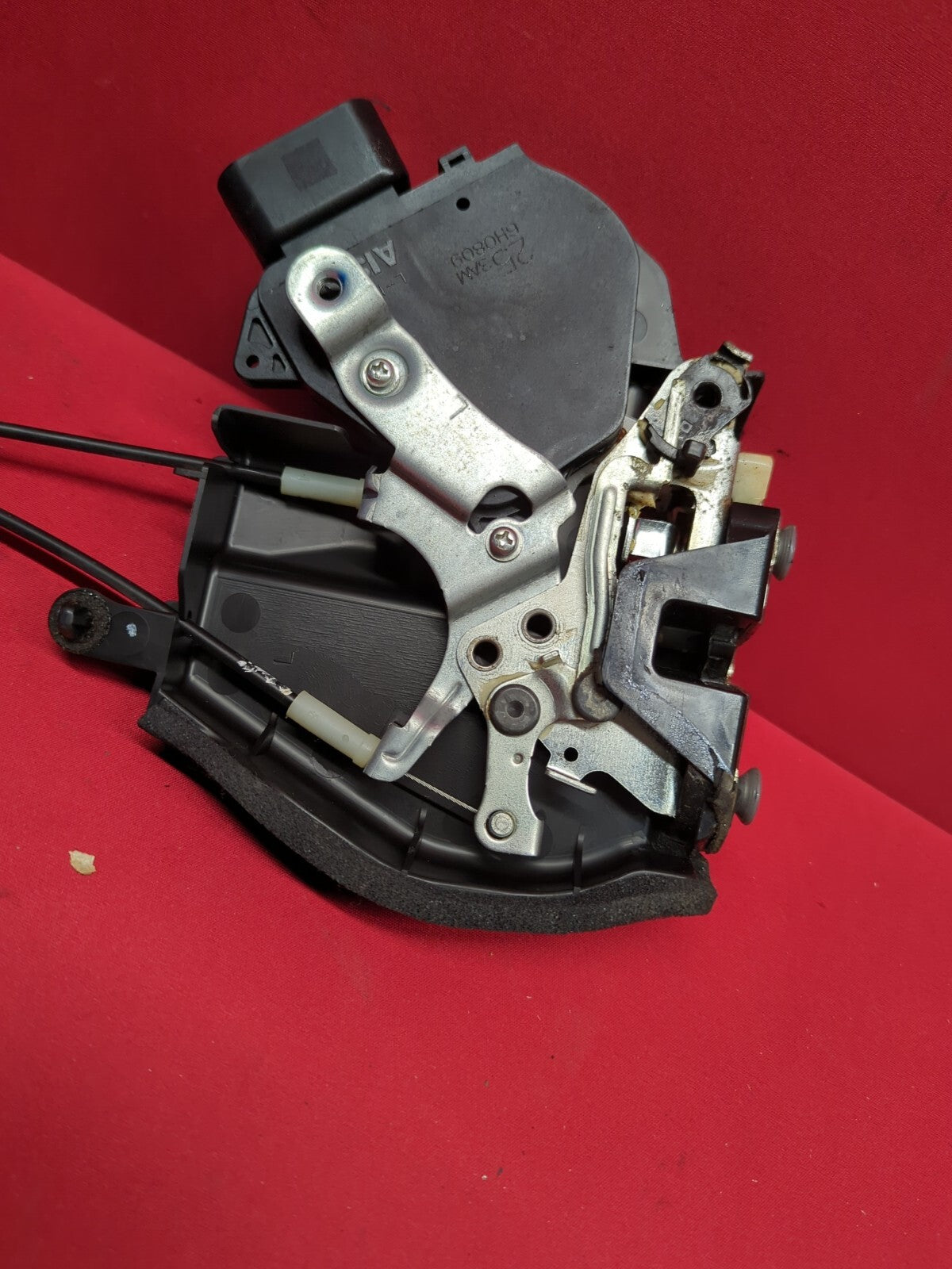 2001 - 2007 REAR LEFT Door Latch Lock Actuator Assembly w/ Cables 69060-48030