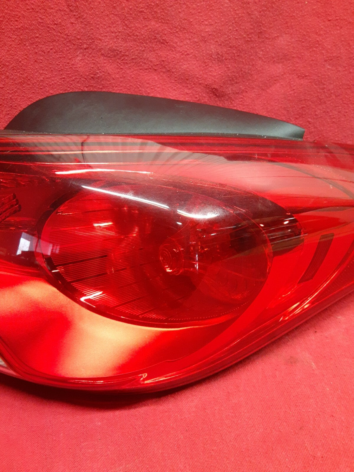 2011 2012 2013 Hyundai Elantra Sedan RIGHT PASSENGER Tail Light Lamp 92402-3X050