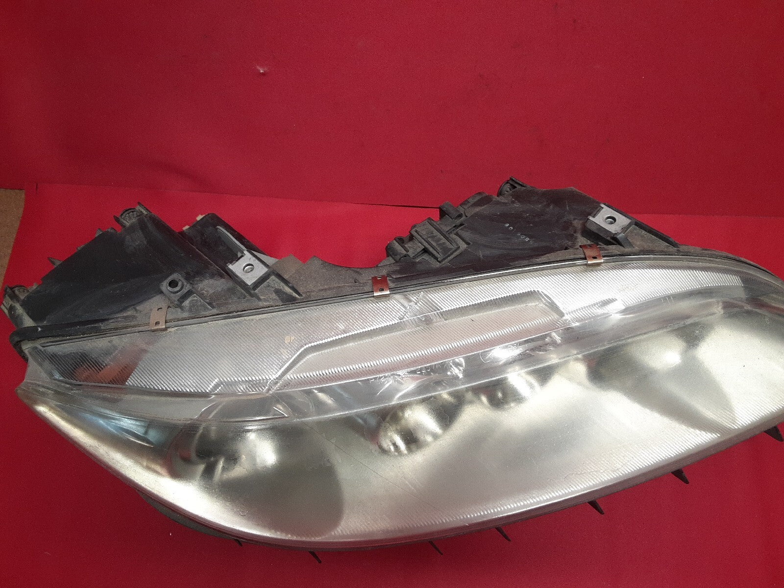 2003 - 2005 Mazda 6 RIGHT PASSENGER Headlight Lamp Assembly GK2A-51-0K0E