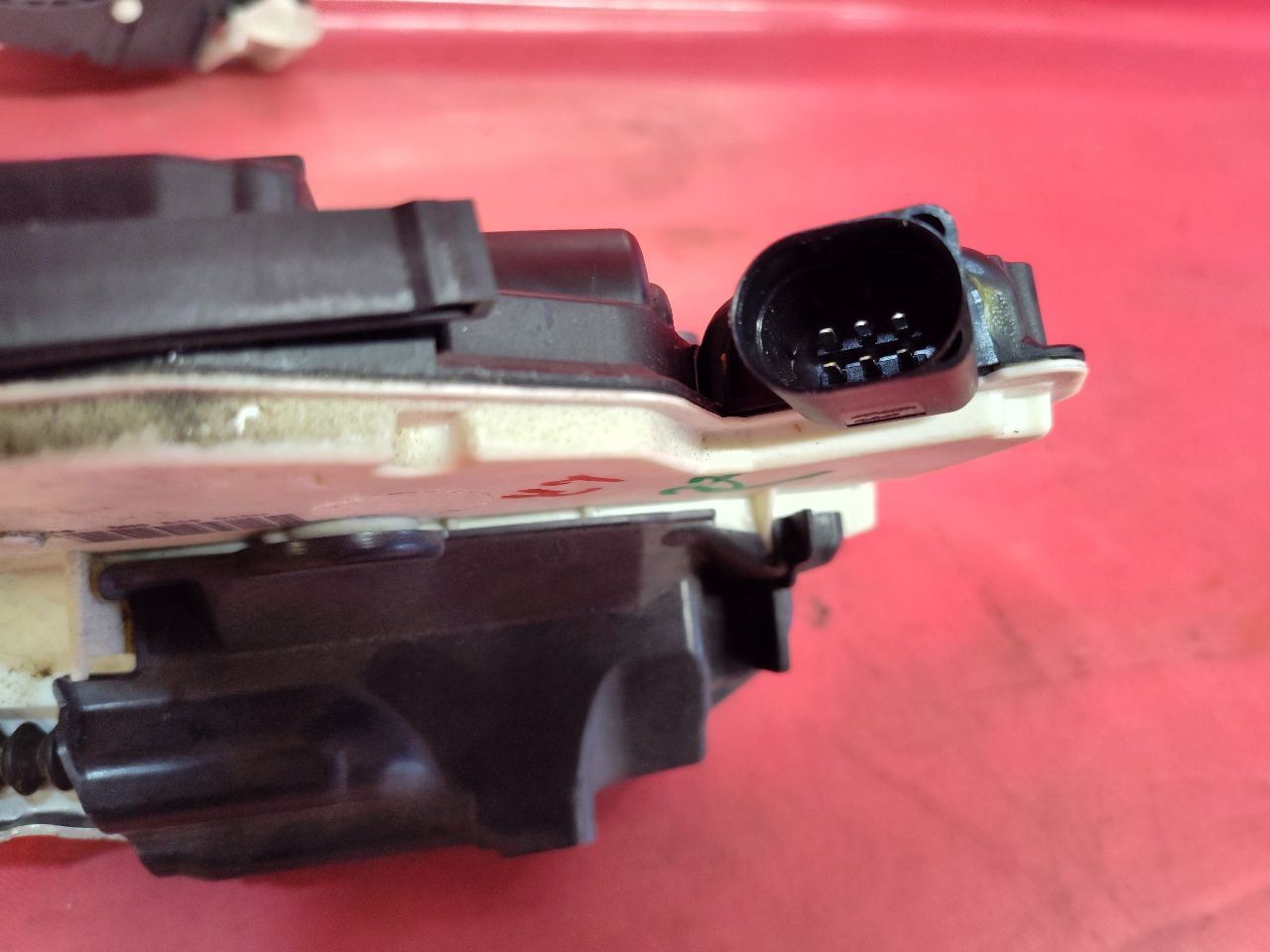 2012-2018 VW Tiguan / 2009-2017 CC REAR LEFT DRIVER Door Latch Lock Actuator