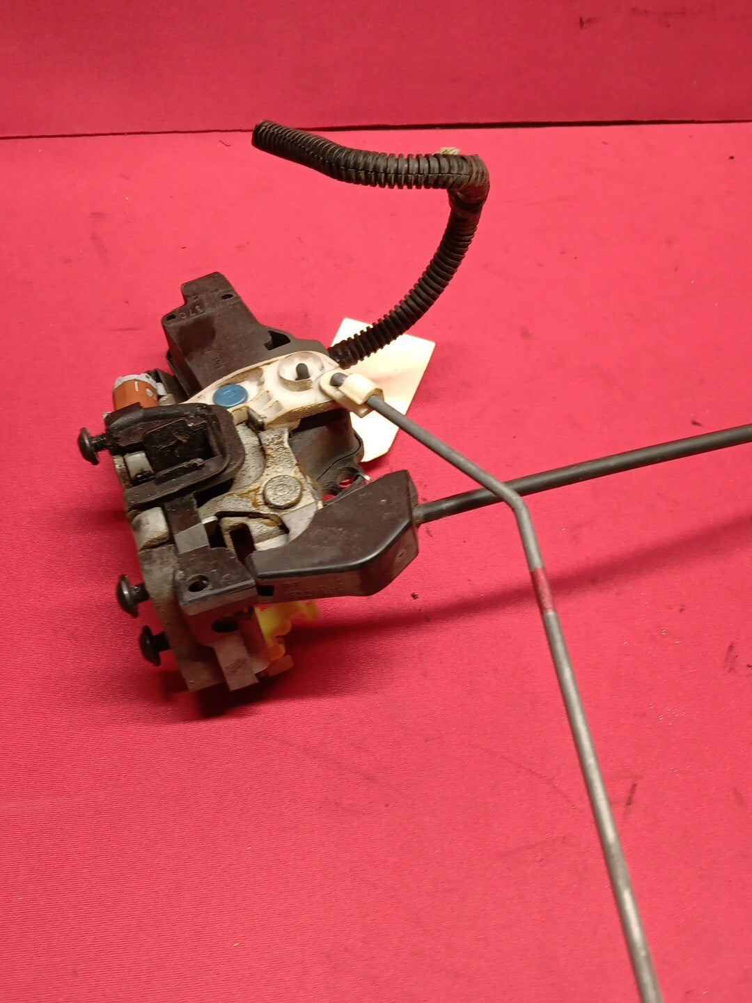 2004 - 2007 Freestar & Monterey RIGHT PASSENGER FRONT Door Latch 6F2Z-1621812-AA