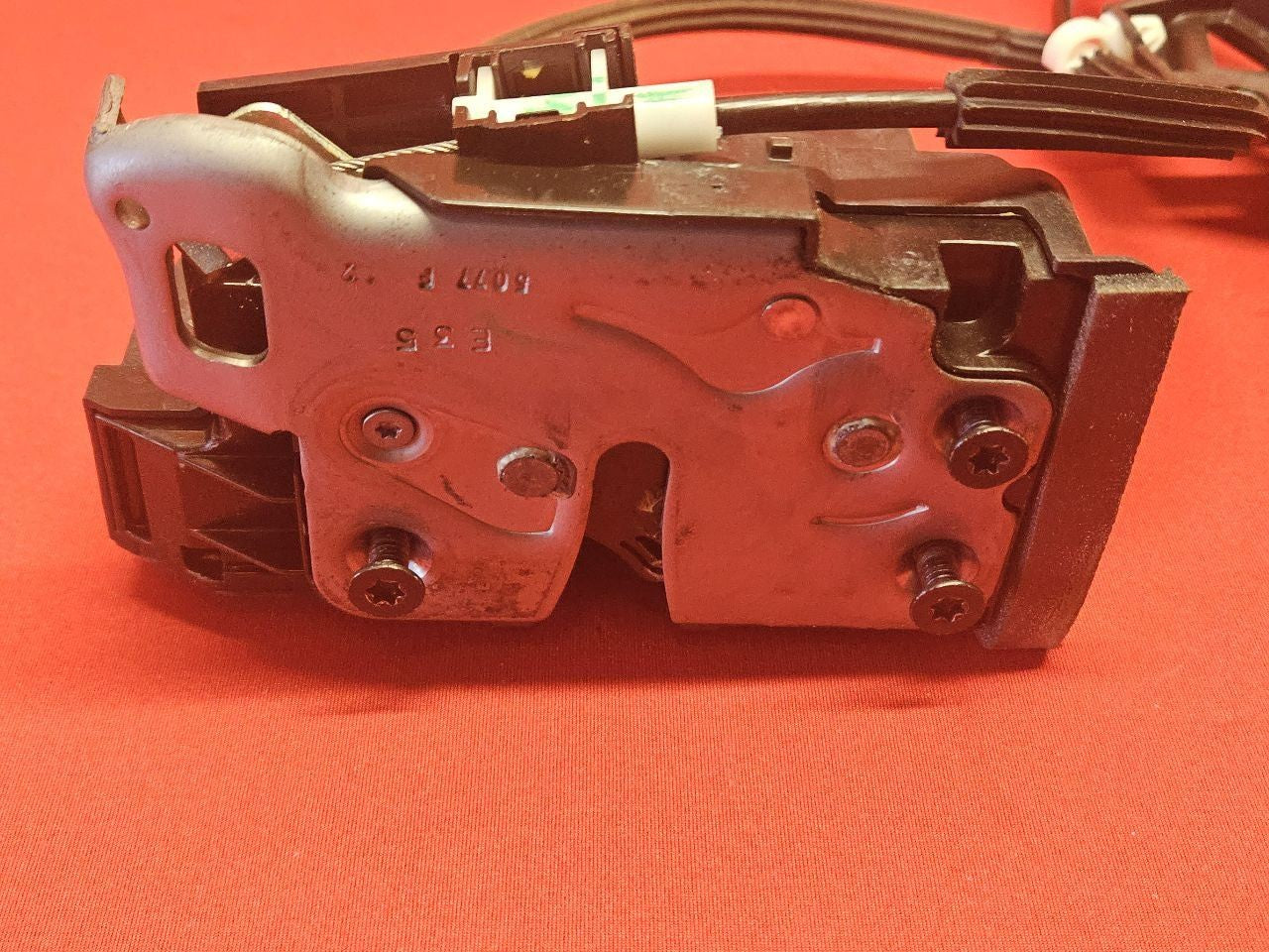 2016-2025 Chevy GMC Buick Cadillac REAR LEFT DRIVER Door Latch / Handle Base Set