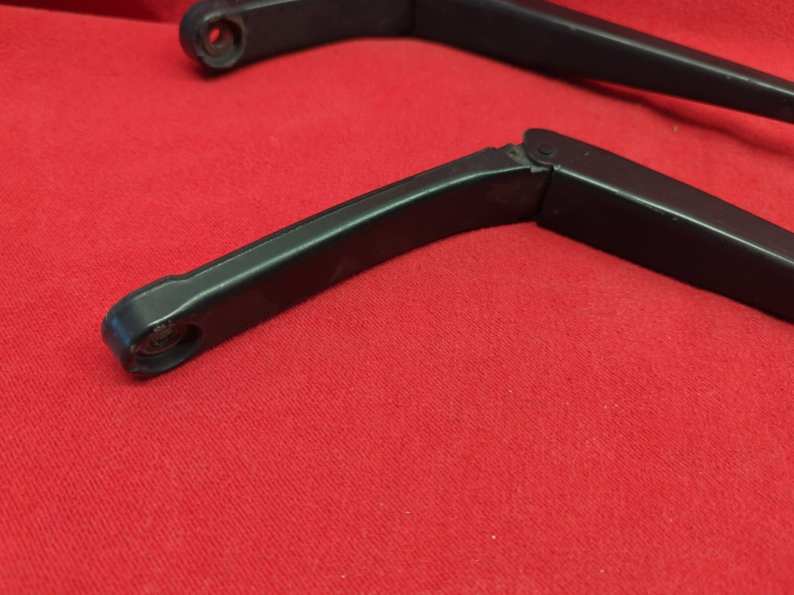 2006 2007 2008 2009 2010 Volkswagen VW Passat Windshield Wiper Arm SET Black