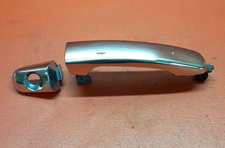07-17 GM Multi Vehicle Front Left Driver Exterior Door Handle Chrome 22867272