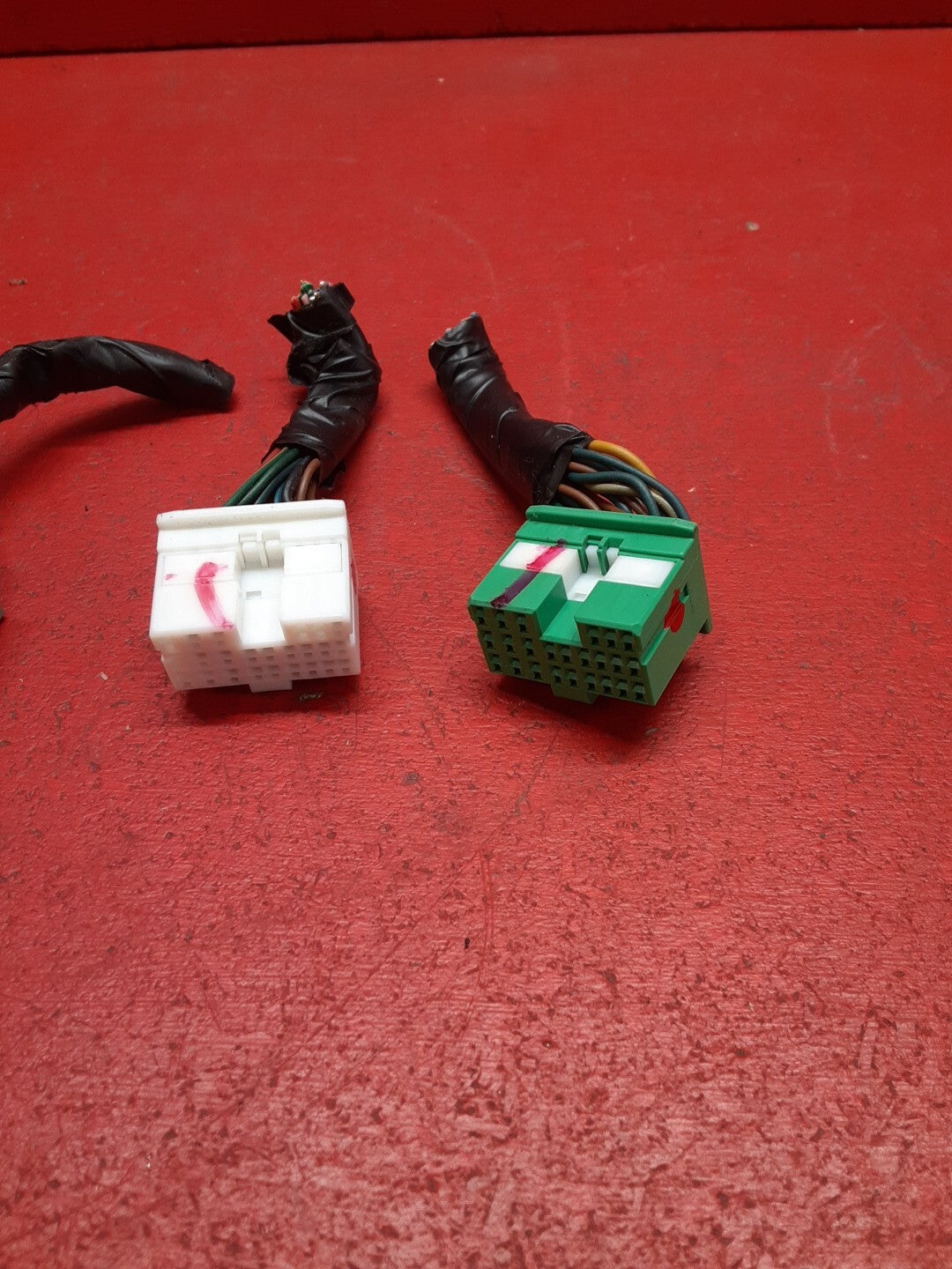 2012 2013 Kia Soul Body Control Module BCM Unit Pigtails 95400-2K160