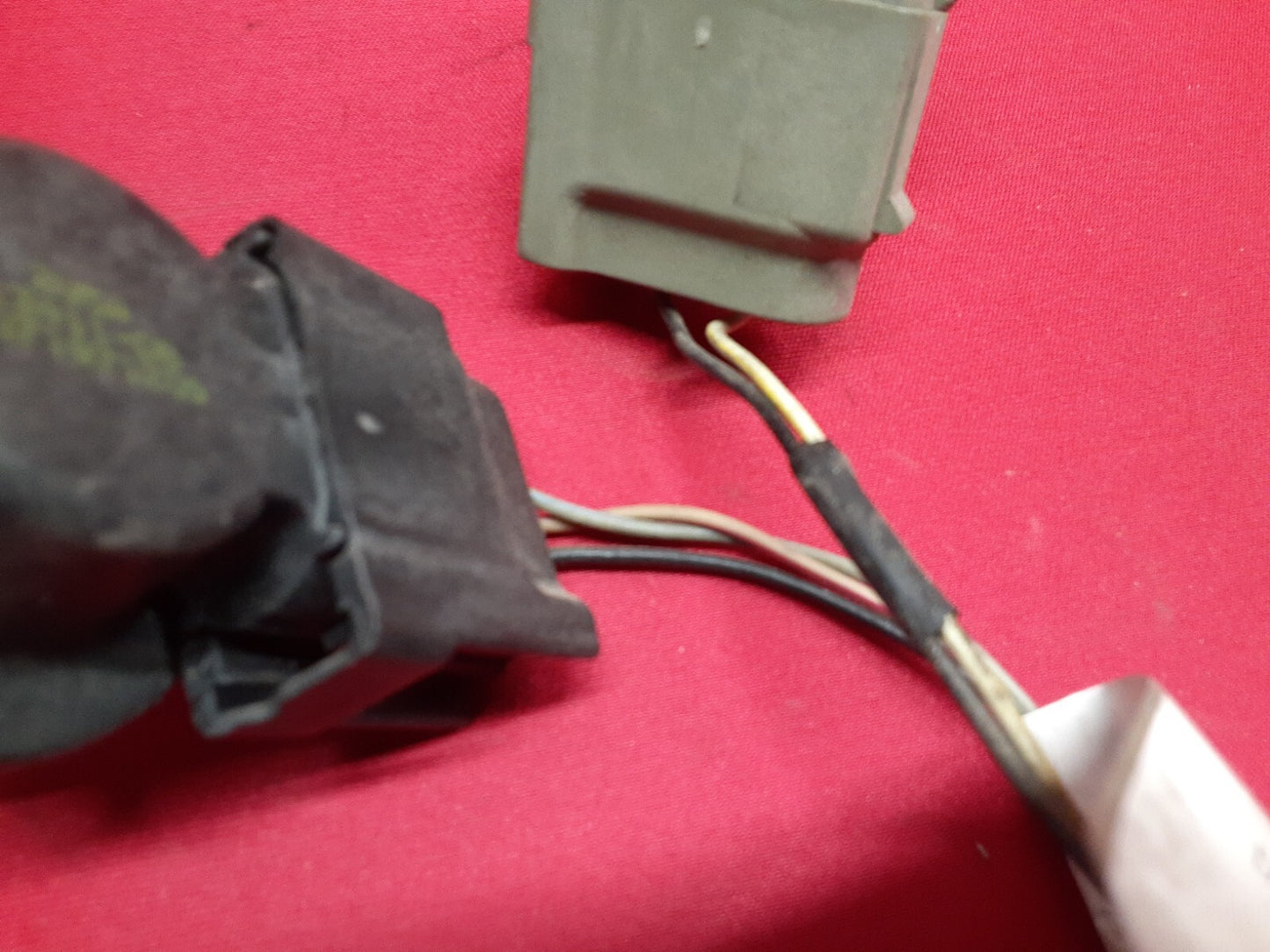 2004 2005 2006 2007 Ford Freestar - Tail Light Harness / Pigtails / Wiring RIGHT