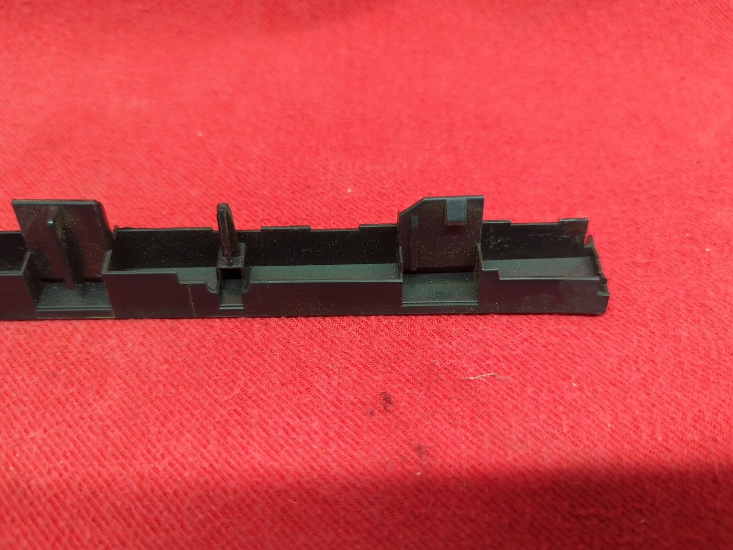 2006 2007 VW Volkswagen Passat Dash Panel Above Radio Trim Bezel Strip Black