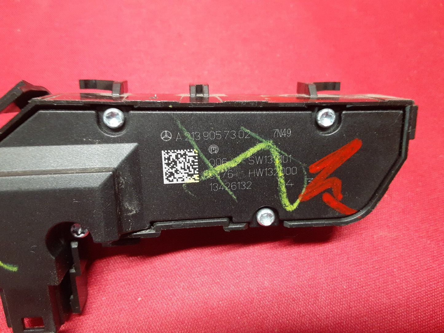 Mercedes Benz C Class c300 LEFT DRIVER DOOR Seat Heat Switch Silver A2139057302