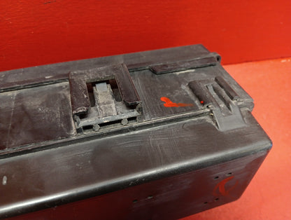 2004 - 2006 Dodge Durango 4.7L Fuse Box Engine w/o Tow Package