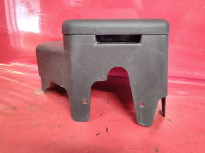 1999-2006 Chevy GMC Cadillac Hummer Engine Fuse Box Junction Block Cover