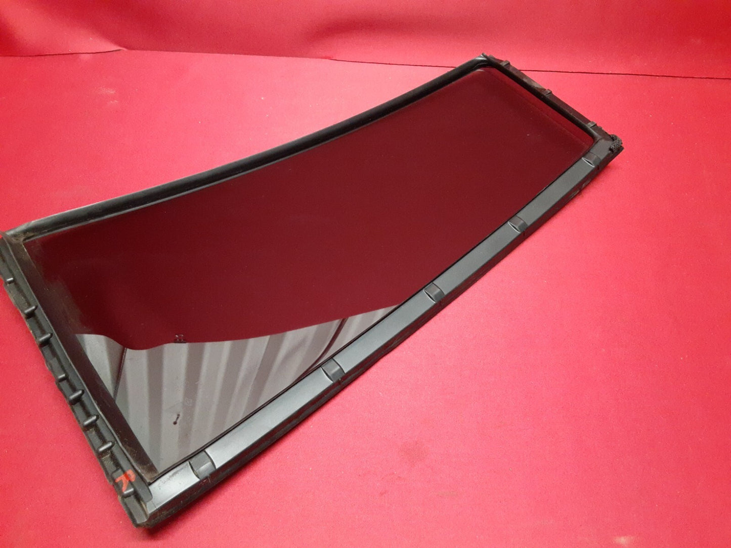 2001 - 2007 Toyota Highlander RIGHT REAR Door Quarter VENT Glass Window M2L3 AS3