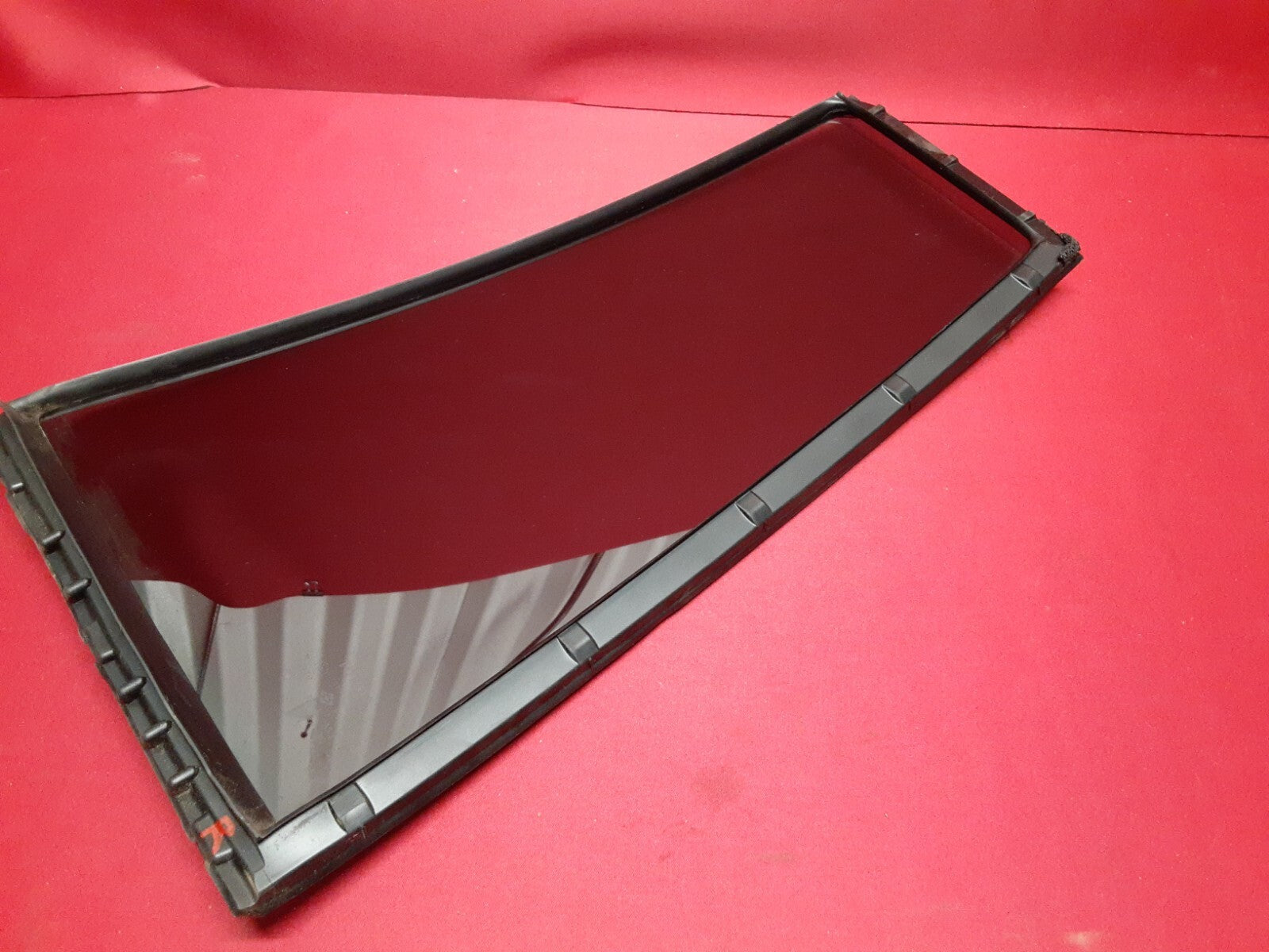 2001 - 2007 Toyota Highlander RIGHT REAR Door Quarter VENT Glass Window M2L3 AS3