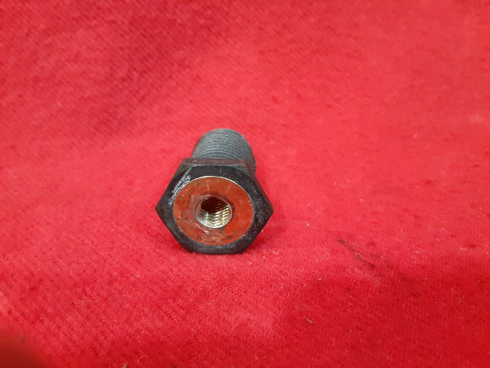 Land Rover / Jaguar Right Passenger Headlight Mounting Tab Screw Stabilizer
