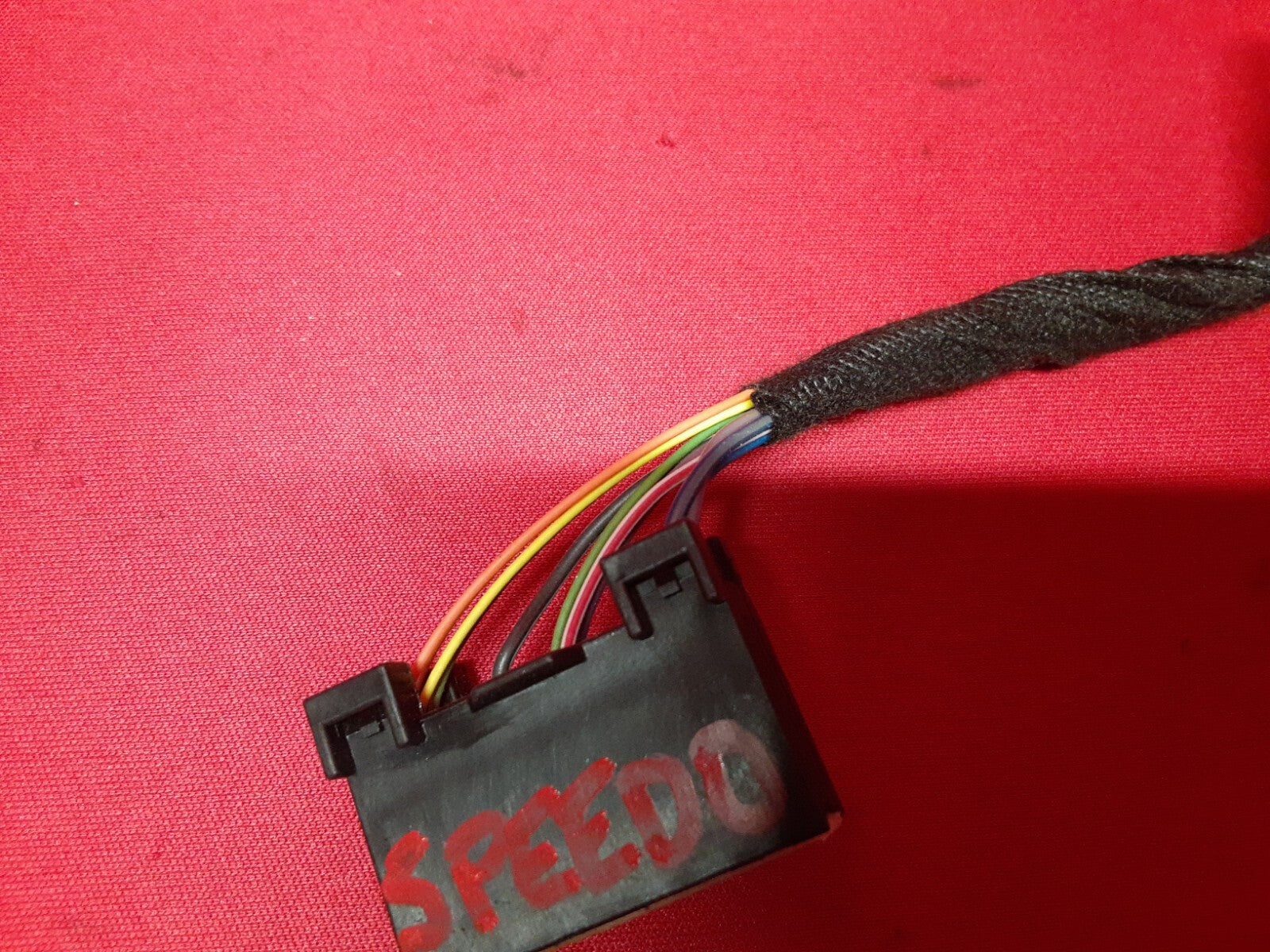 2013 Lincoln MKT Speedometer Instrument Cluster 	DE9Z-10849-AA    PIGTAIL WIRE