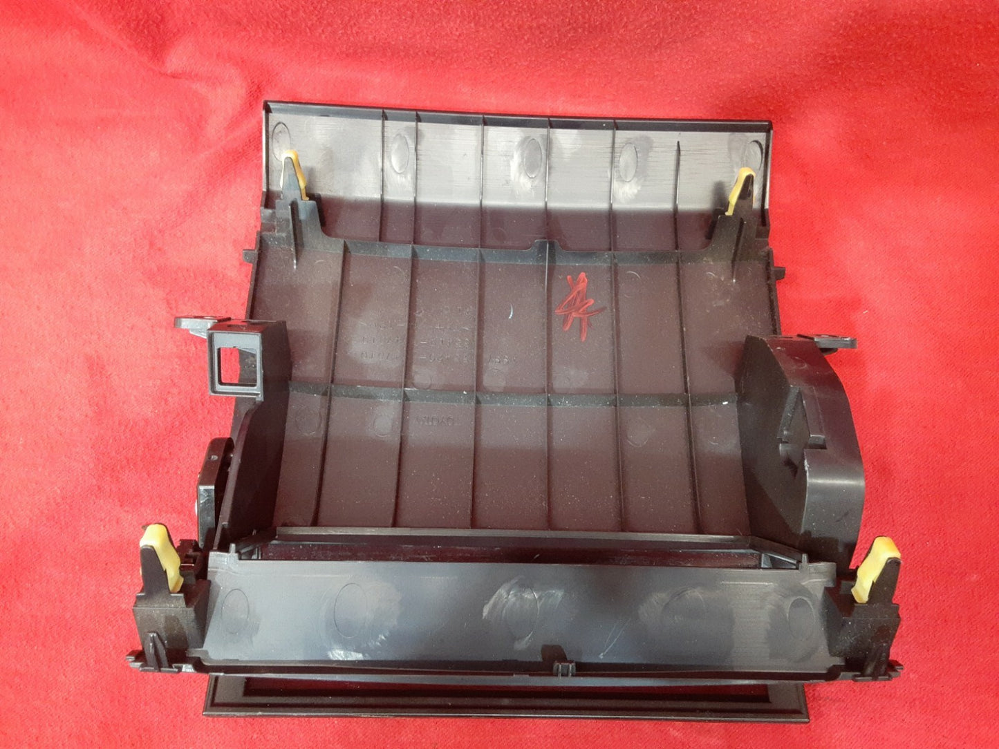 2004 2005 2006 2007 2008 2009 Toyota Prius Center Dash Cluster Trim Compartment