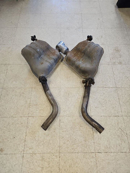 2011 - 2013 Jeep Grand Cherokee 5.7L V8 Left Right Exhaust Muffler Pair w/ Tips
