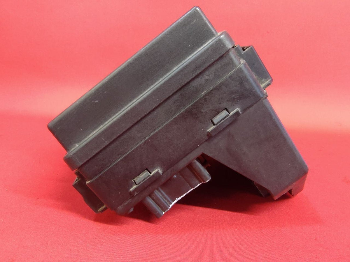 2010 Chrysler Dodge Van Totally Integrated Power Module w/ Fuse Box TIPM
