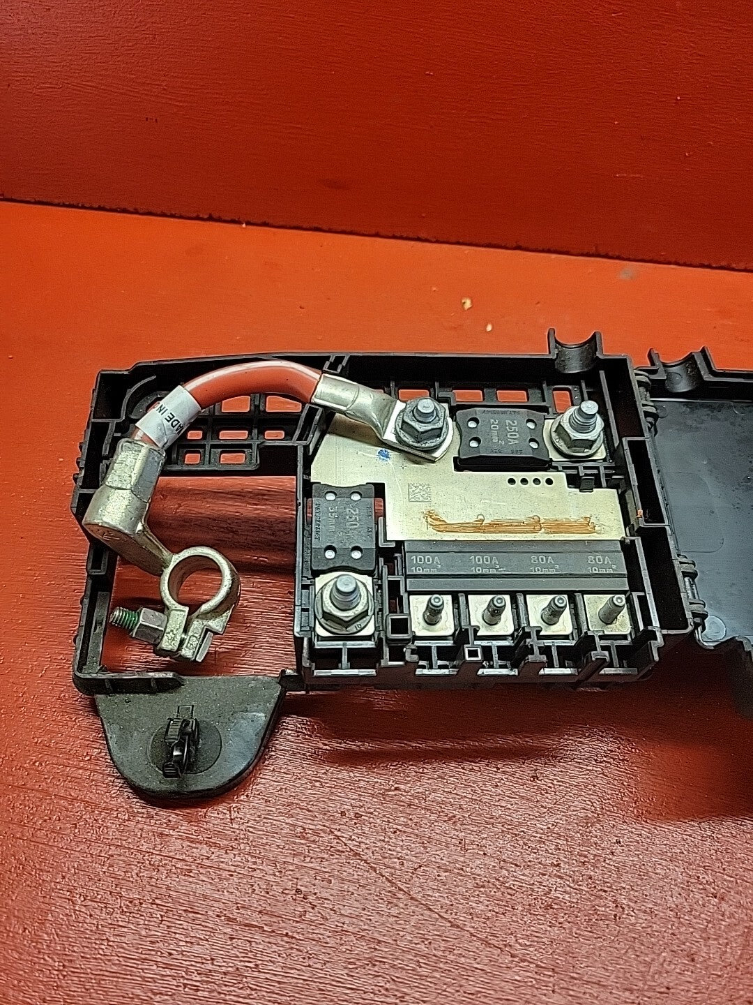 2013 Chevrolet Cruze Positive Battery Fuse Block Unit 96889385