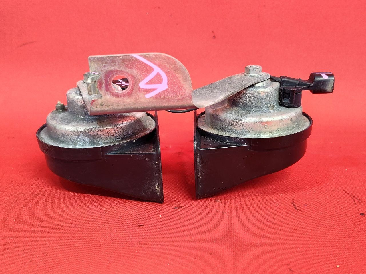 2005-2025 Nissan Pickup / SUV Low Note Electric Horn Set 25620-9BN1A