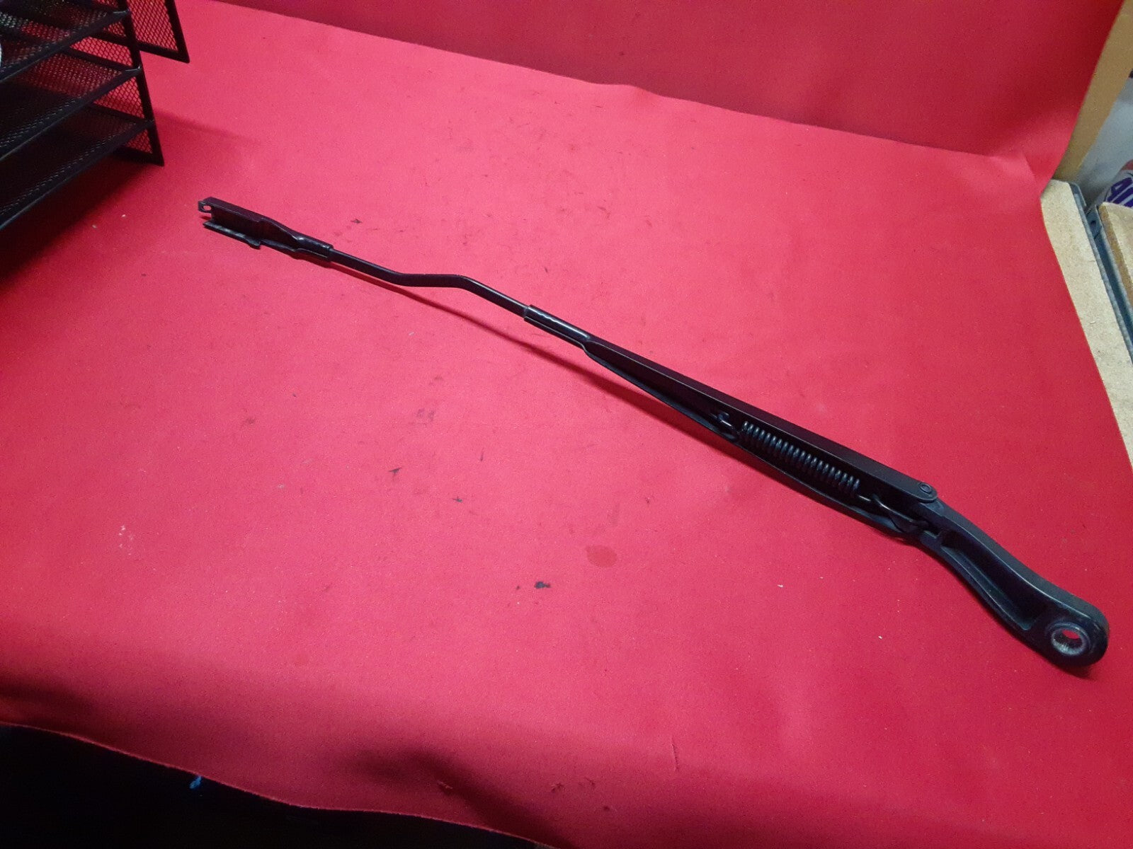 2010 - 2019 Lincoln MKT RIGHT PASSENGER  Side Wiper Arm  AE9Z-17526-A