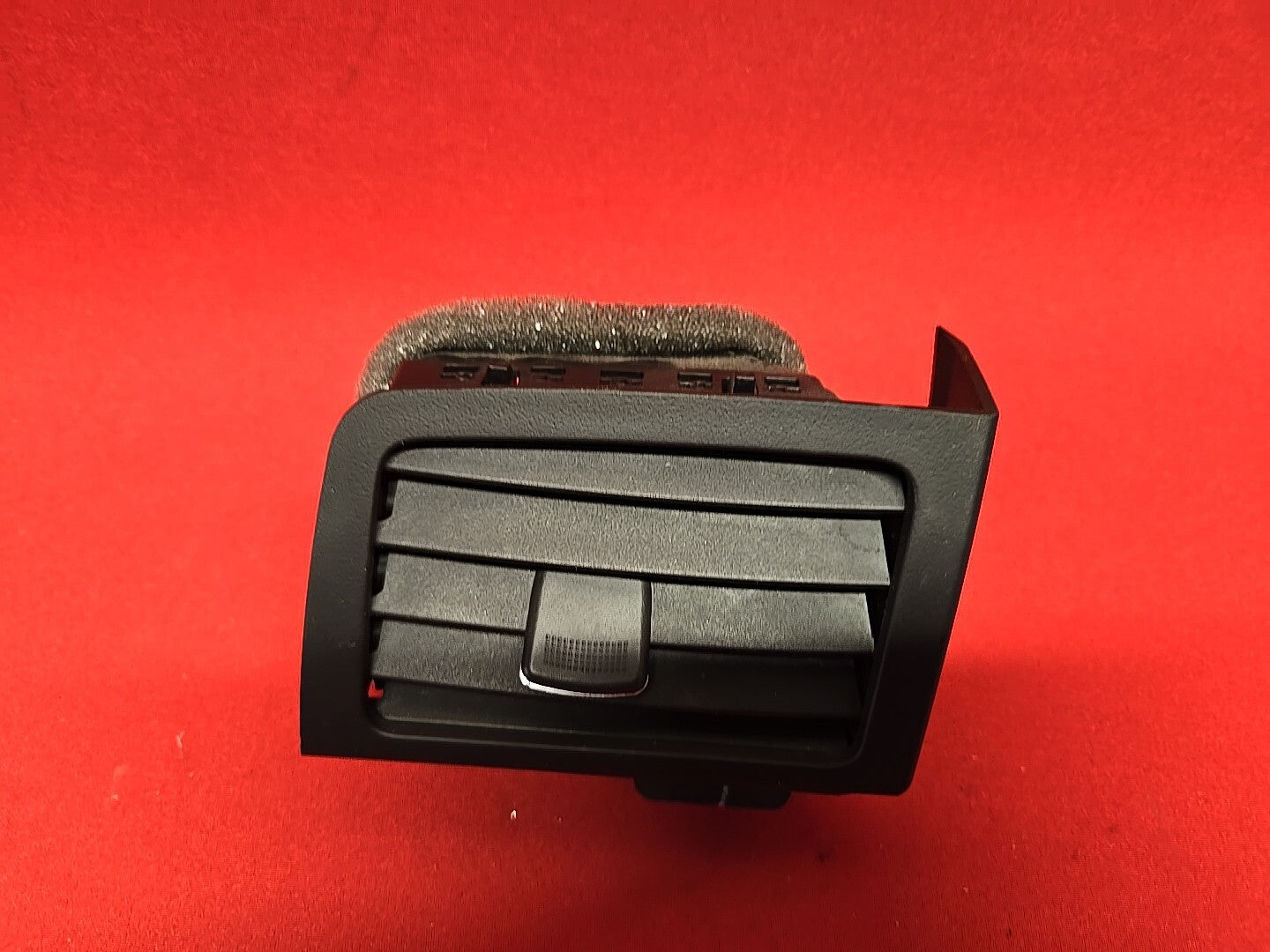 2007-2009 Saturn Aura Front Right Outer Dash HVAC Vent 25912694