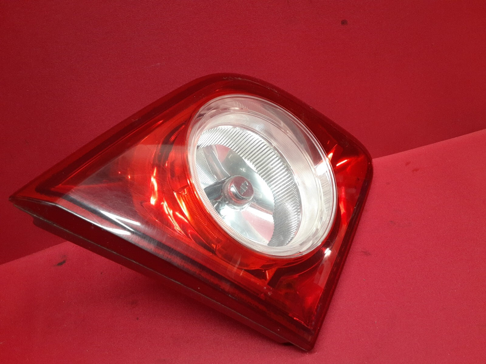 2008 - 2012 Chevy Chevrolet Malibu LEFT INNER Trunk Lid Tail Light Lamp 15271121
