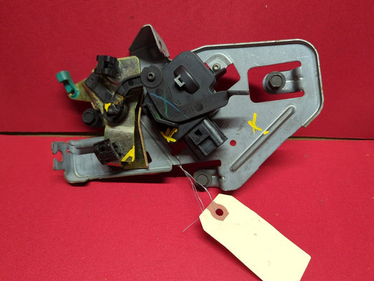 2001 2002 2003 2004 Jeep Grand Cherokee - Liftgate Hatch Lock Actuator 5018479AB