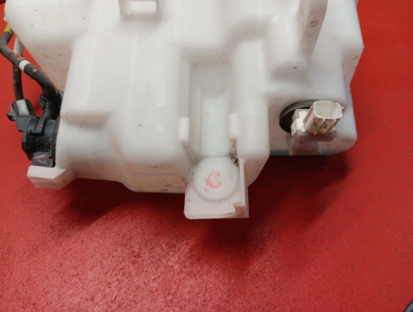 14 - 18 Mazda 3 / 14 - 21 Mazda 6 Washer Fluid Reservoir Tank Bottle GHR1-67-481