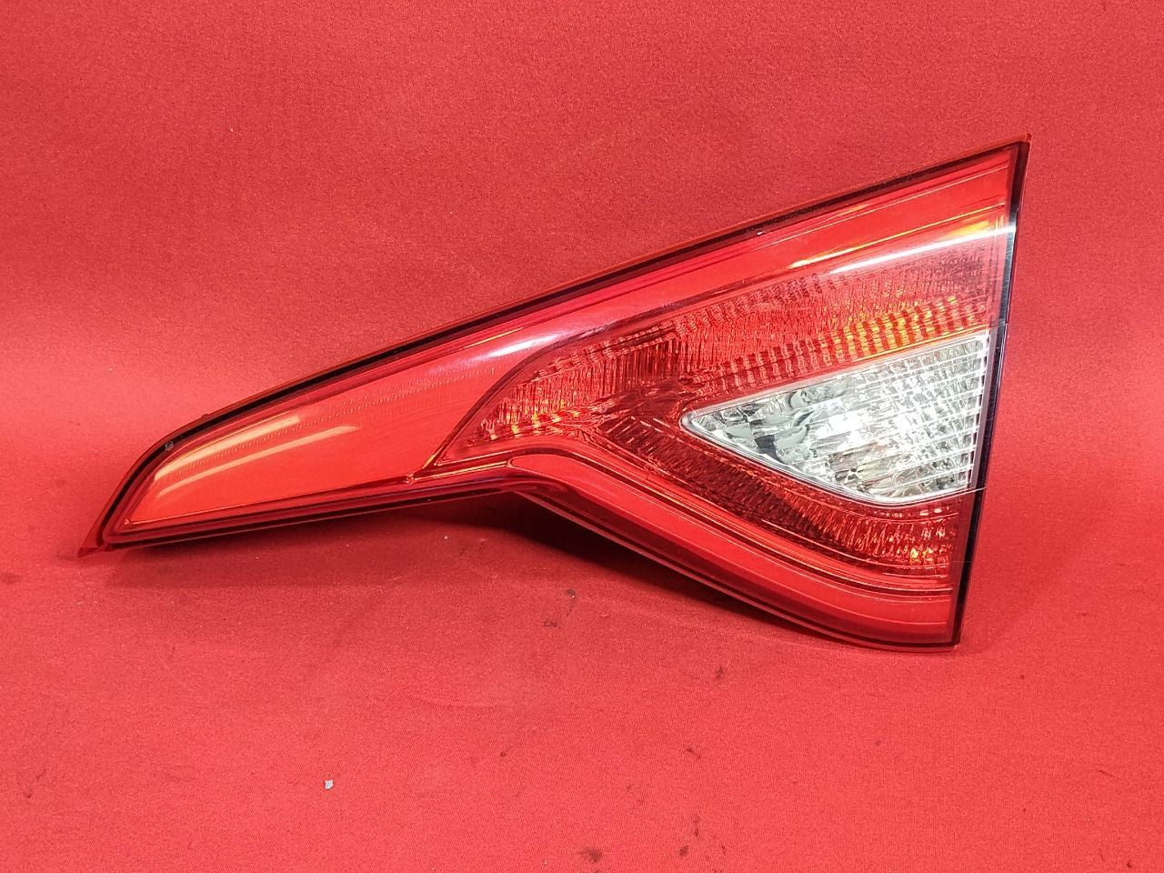 2015-2017 Hyundai Sonata RIGHT PASSENGER Inner Hatch Tail Light Lamp Halogen