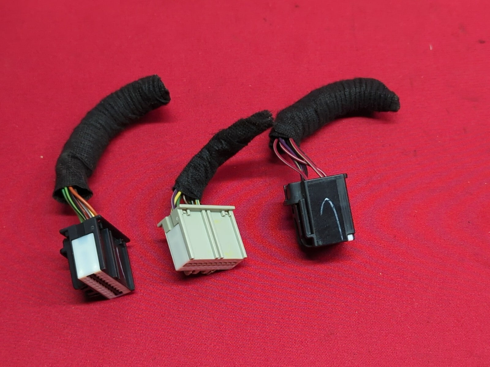 2010 - 2016 - GM Keyless Entry Module / BCM - 13578644 - 5DK 009703-01  PIGTAILS