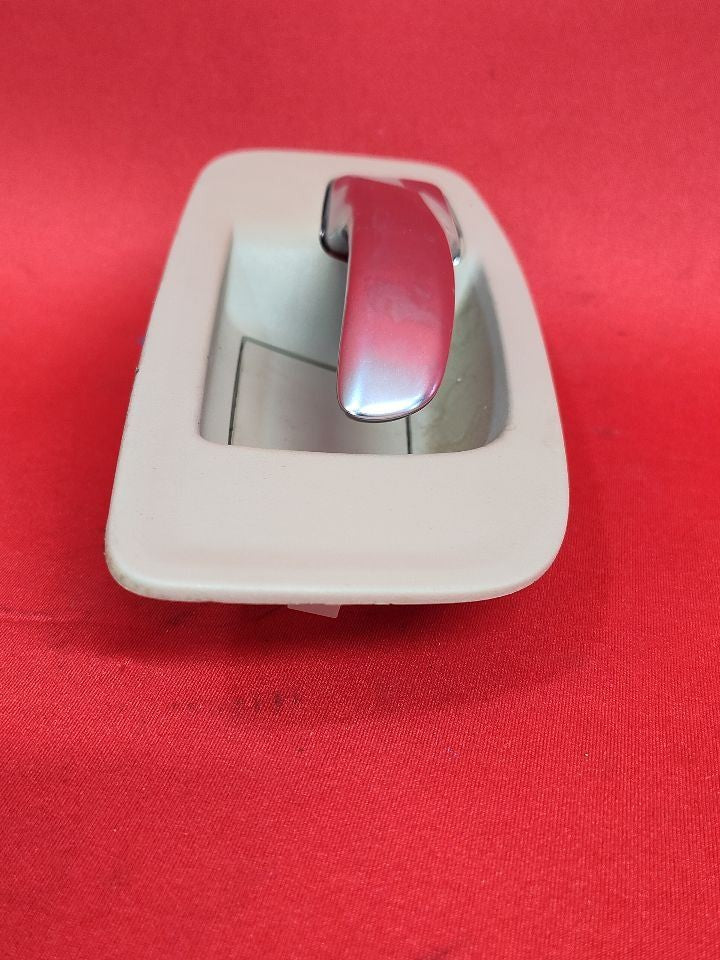 2011-2014 Chrysler 300 FRONT RIGHT PASSENGER Interior Door Handle Lt Frost Beige