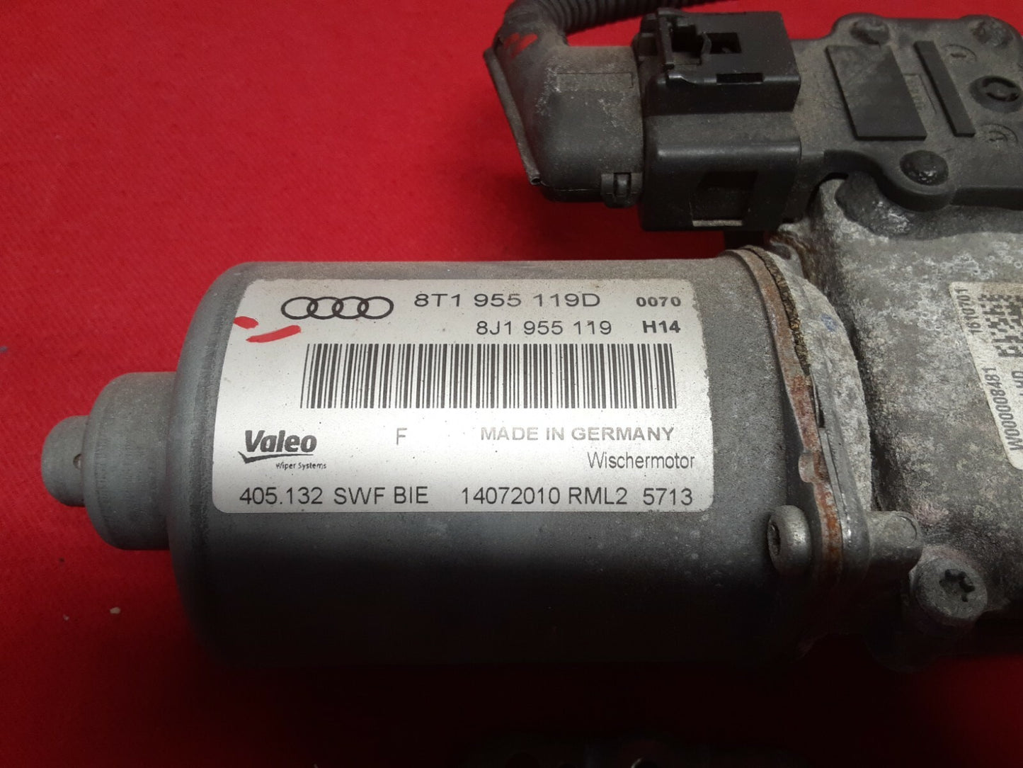 2010 2011 2012 Audi S5 Windshield Wiper Linkage Transmission Motor 8T1-955-119-D