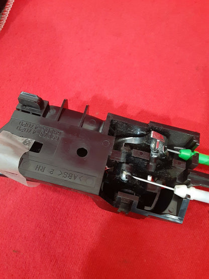 2004 - 2009 Toyota Prius Passenger Right Front Door Latch / Actuator 69030-47060