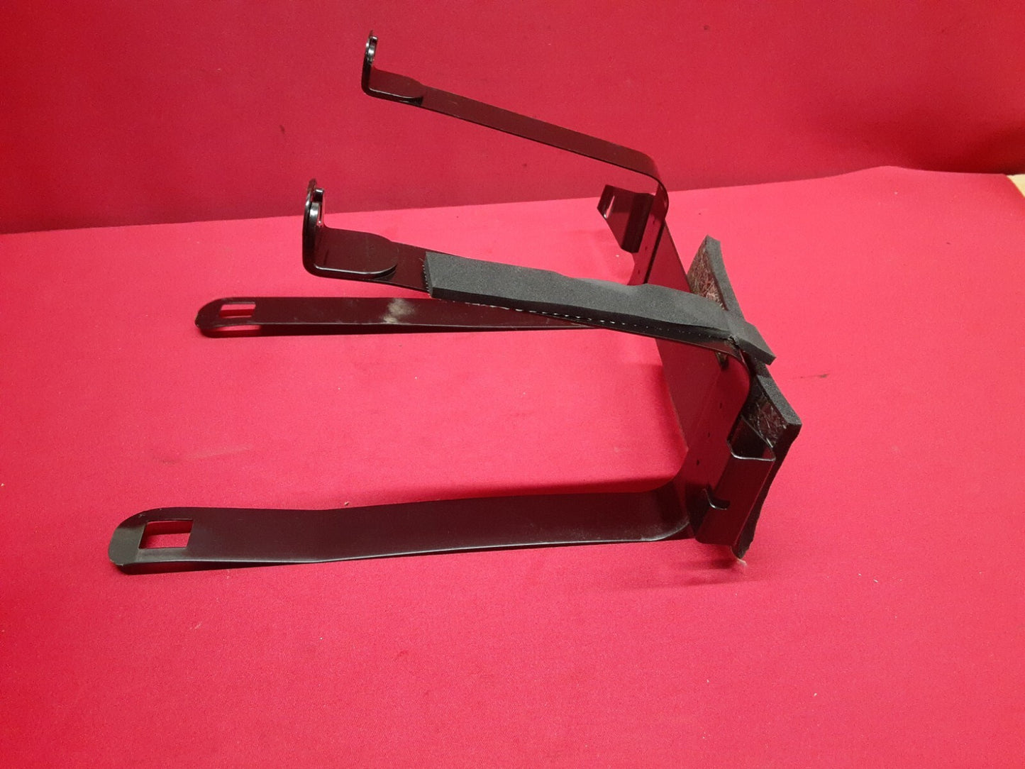 2001 - 2004 Nissan Frontier / Xterra Charcoal Vapor Canister 14950-5S601 BRACKET