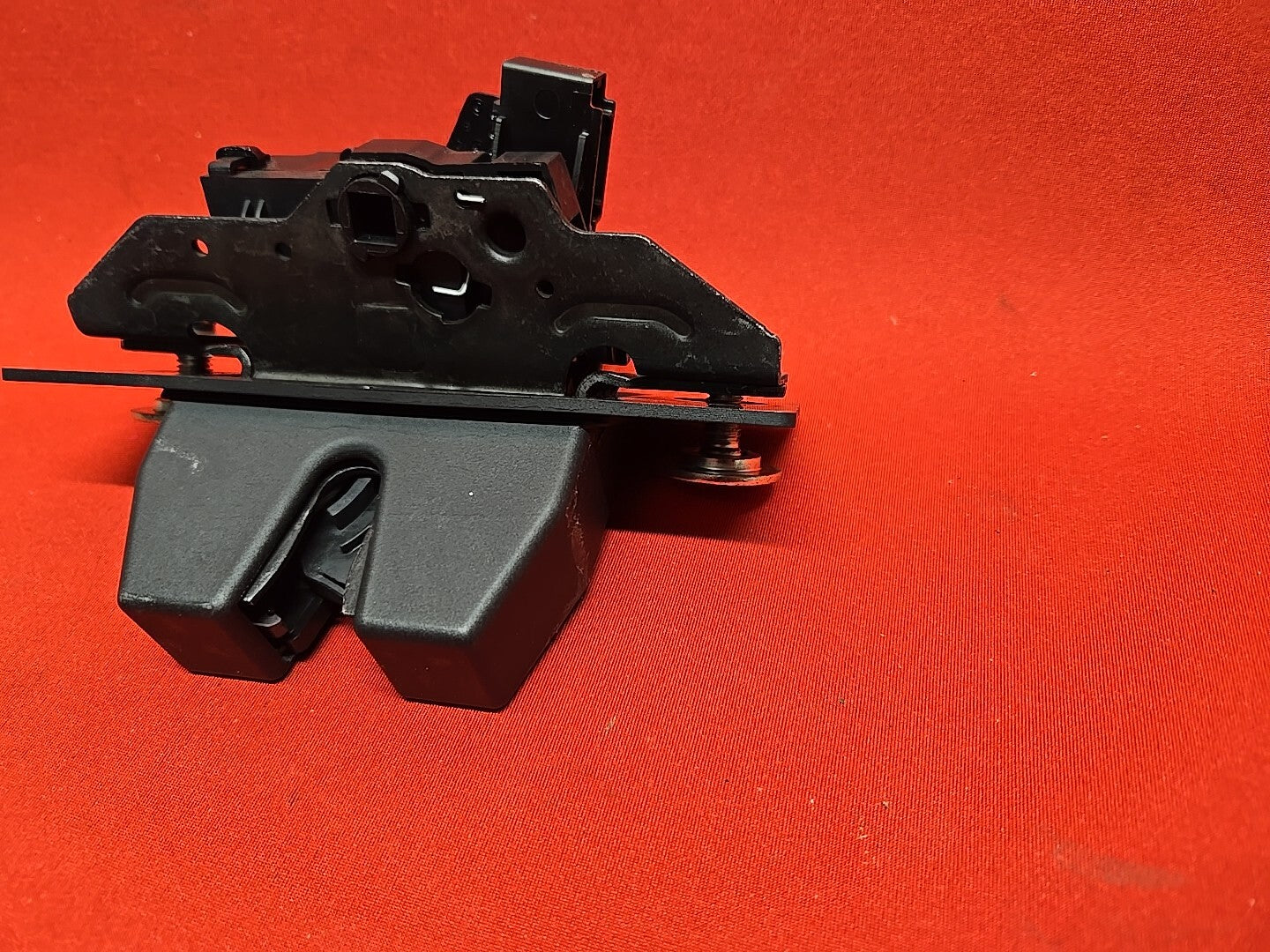 2011 - 2024 GM Chevy Buick Cadillac GMC Rear Hatch Trunk Latch Lock Actuator