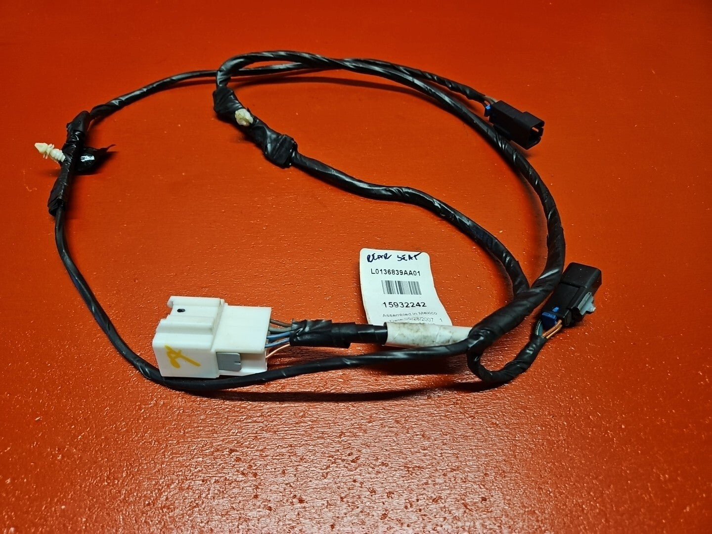 2008 - 2011 Cadillac DTS REAR Seat Back Heater Wiring Harness 15932242