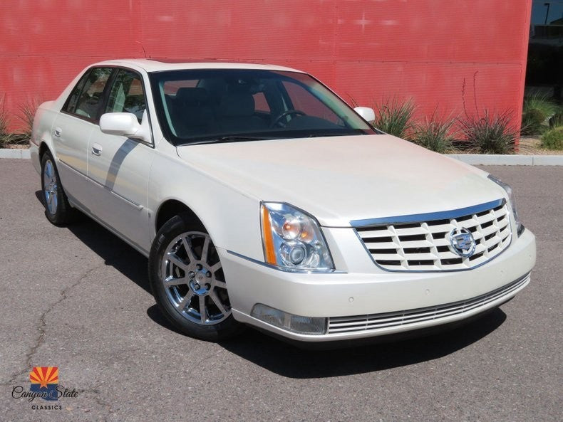 2006 - 2011 Cadillac DTS Fuel Gas Filler Door Lid Paint 800J White Diamond