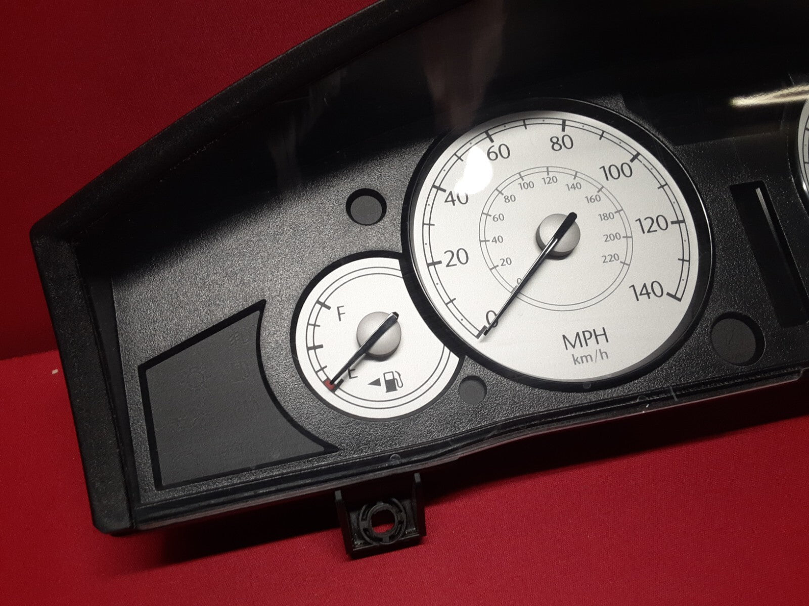 2006 Chrysler 300 Base & Touring Instrument Cluster Speedometer 56044936AG