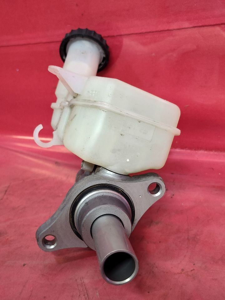 2018-2025 Mitsubishi Eclipse Cross 14-25 Outlander Brake Master Cylinder - 83k