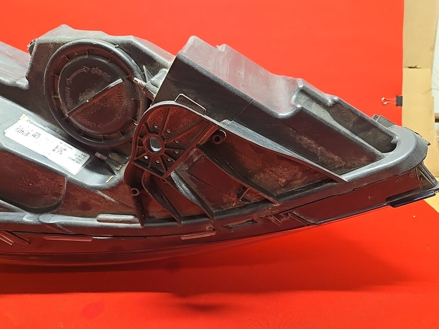 18-20 Buick Regal Sportback Tourx RIGHT PASSENGER Headlight HALOGEN - TABS GOOD